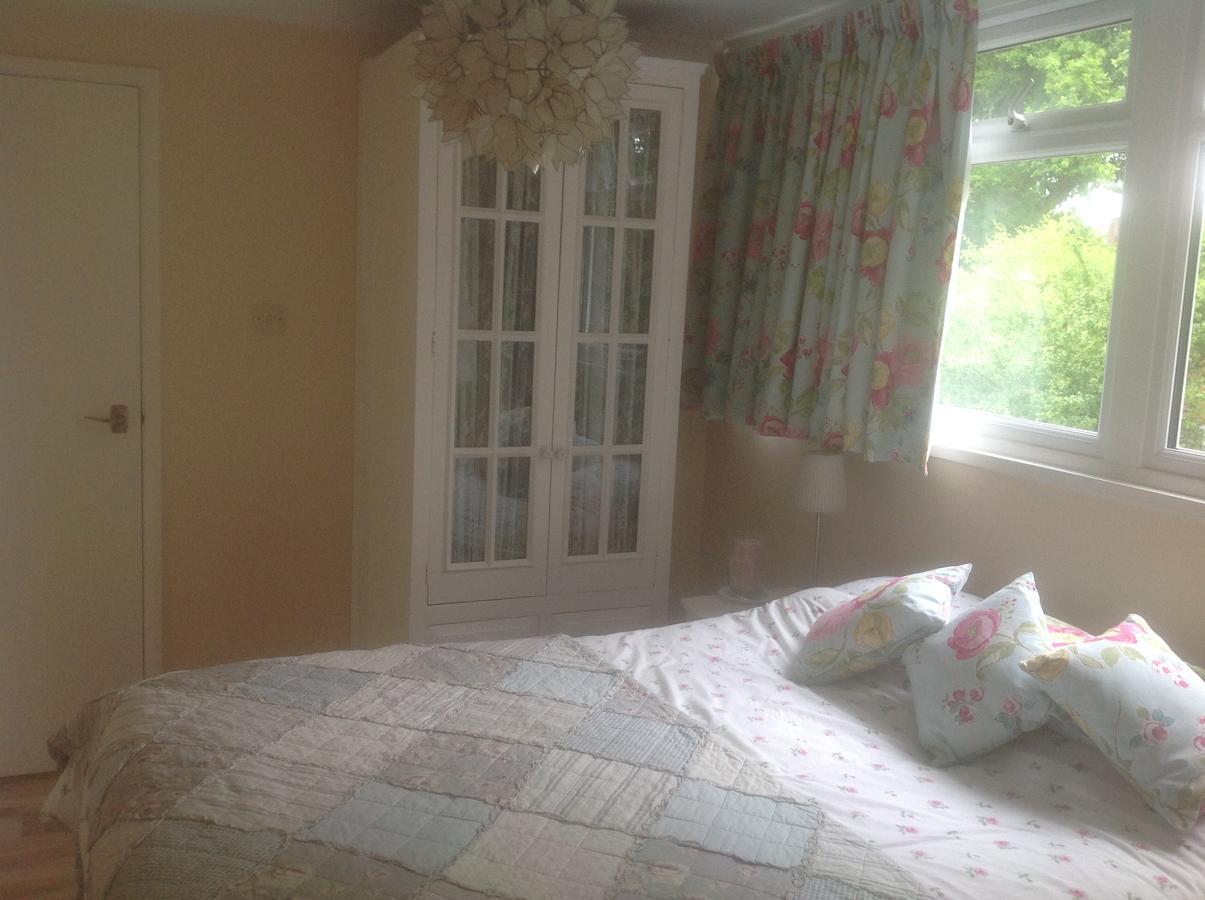 โอ๊ค ทรี เฮาส์ Bed & Breakfast วอเตอร์ลูวิลล์ ภายนอก รูปภาพ